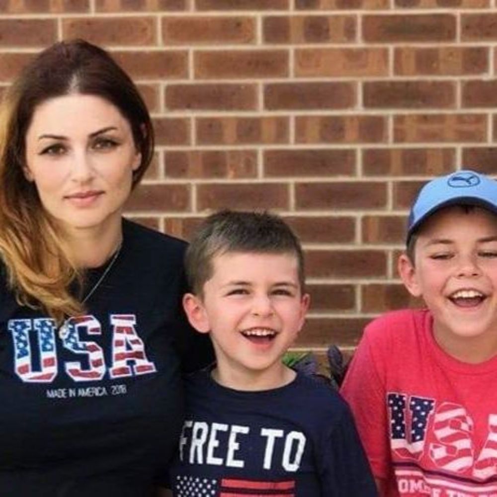 Meet your Posher, Carolina